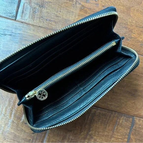 Tory Burch black leather zip wallet - Picture 4 of 6